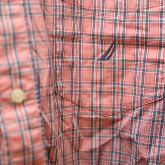 Nautica Button Down L/S Mens Shirt Size XL - Picture 2 of 4